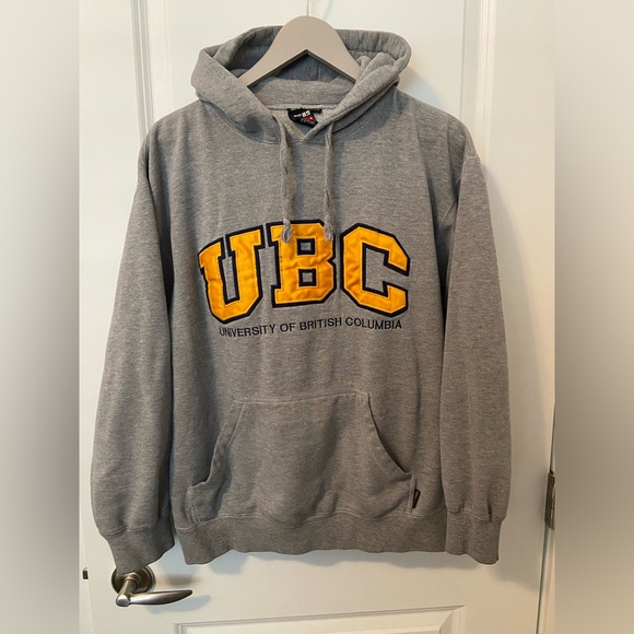 Gray ubc hoodie - Picture 1 of 3